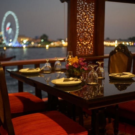 バーンカニタディナークルーズ